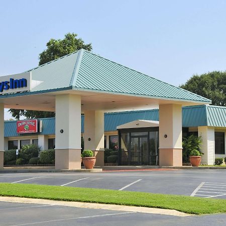 Days Inn By Wyndham Forrest City Extérieur photo