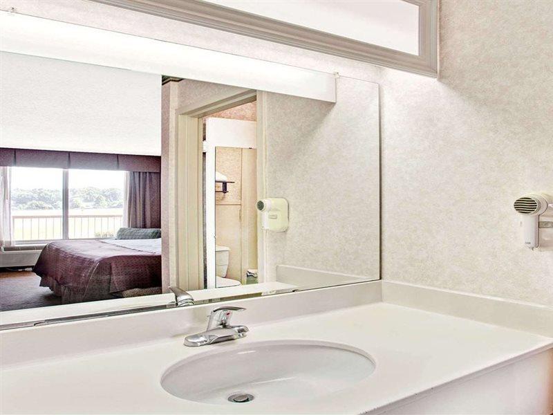 Days Inn By Wyndham Forrest City Extérieur photo