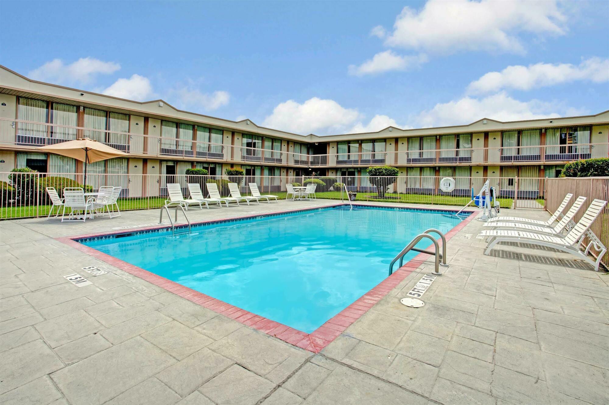 Days Inn By Wyndham Forrest City Extérieur photo