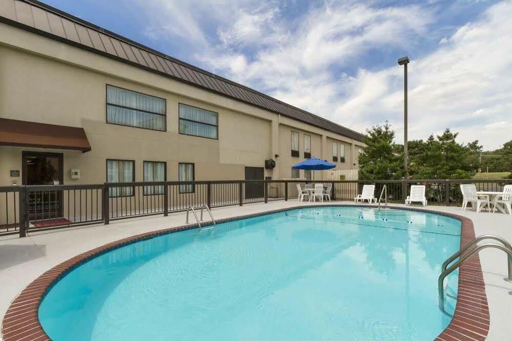 Days Inn By Wyndham Forrest City Extérieur photo